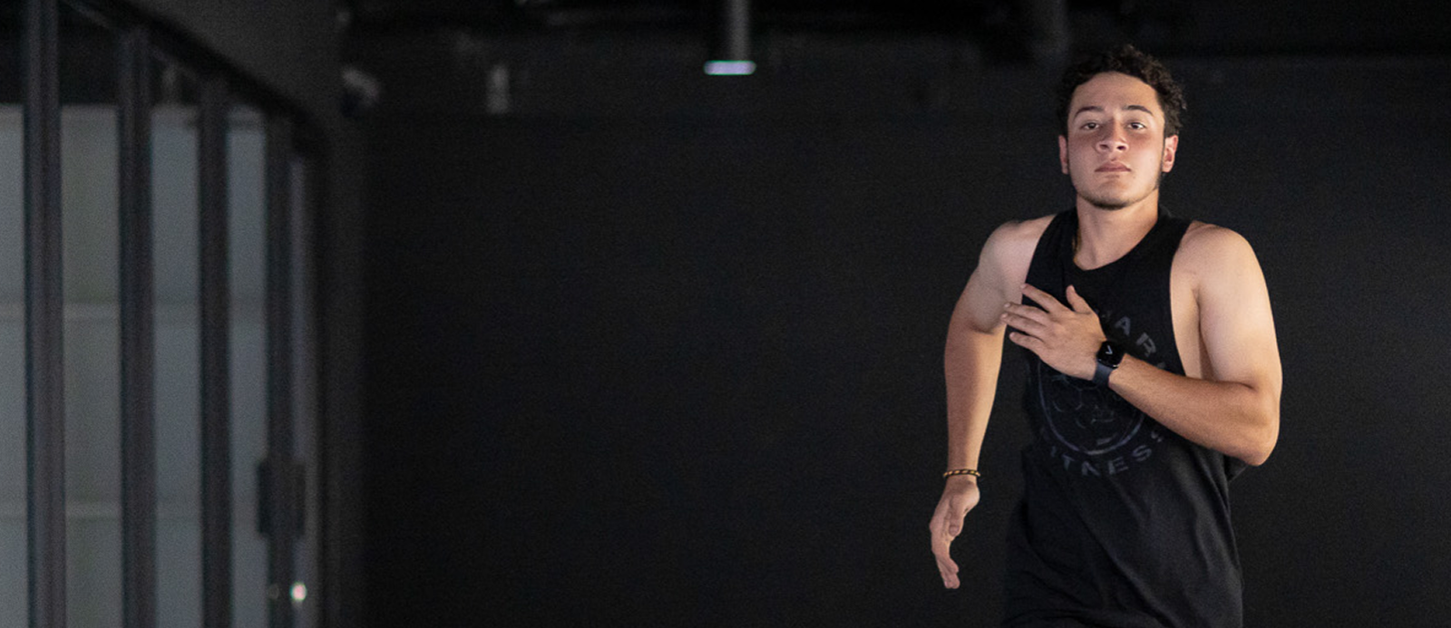 Imagen de integrantes de MAXGym celebrando y conviviendo