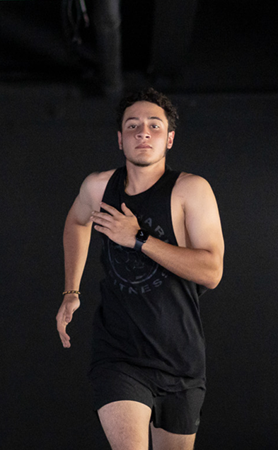 Imagen de integrantes de MAXGym celebrando y conviviendo